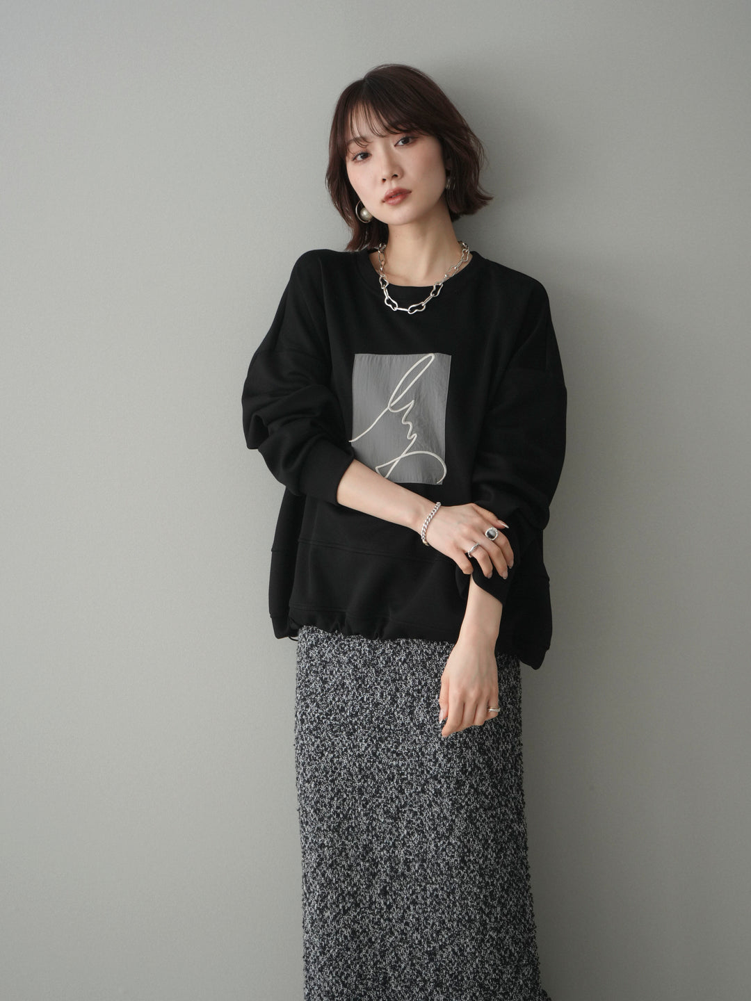 [予約]ライトポンチ刺繍ロゴプルオーバー/black