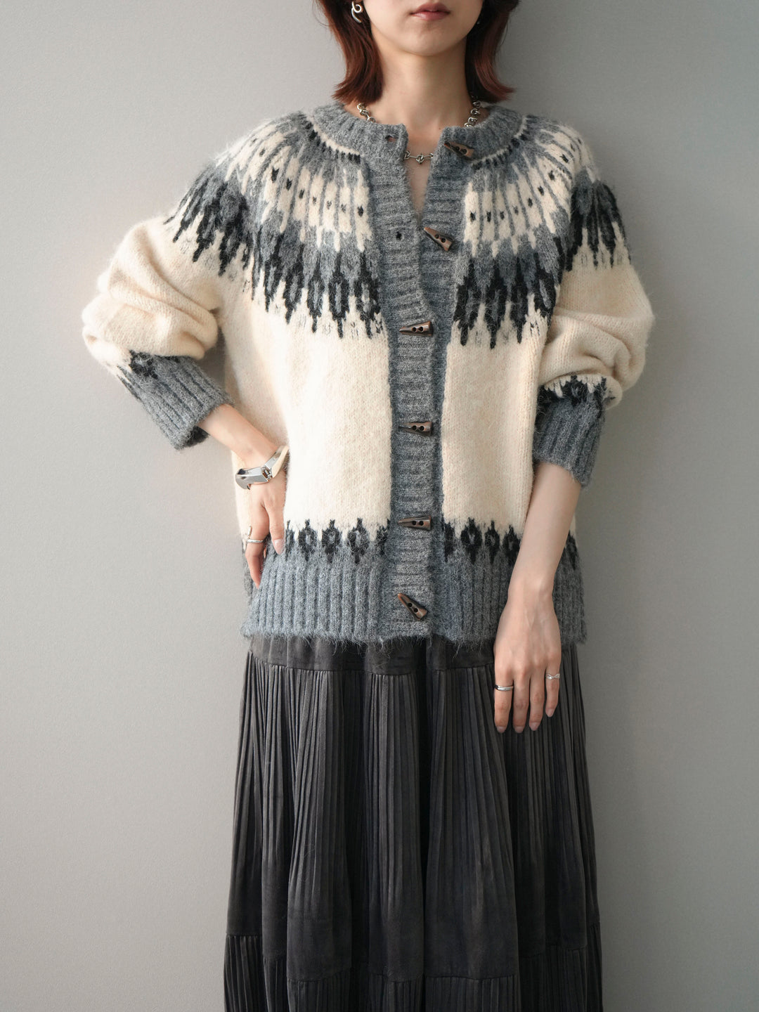 [SET]トグルボタン求心柄ニットカーディガン+選べるアクセセット(2set)