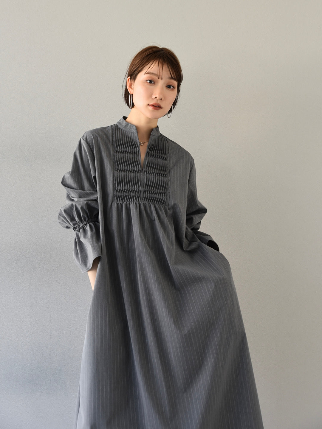 [予約]SUSTAINABLE DESIGN PINTUCK STRIPE SHIRT ONE-PIECE/GRAY