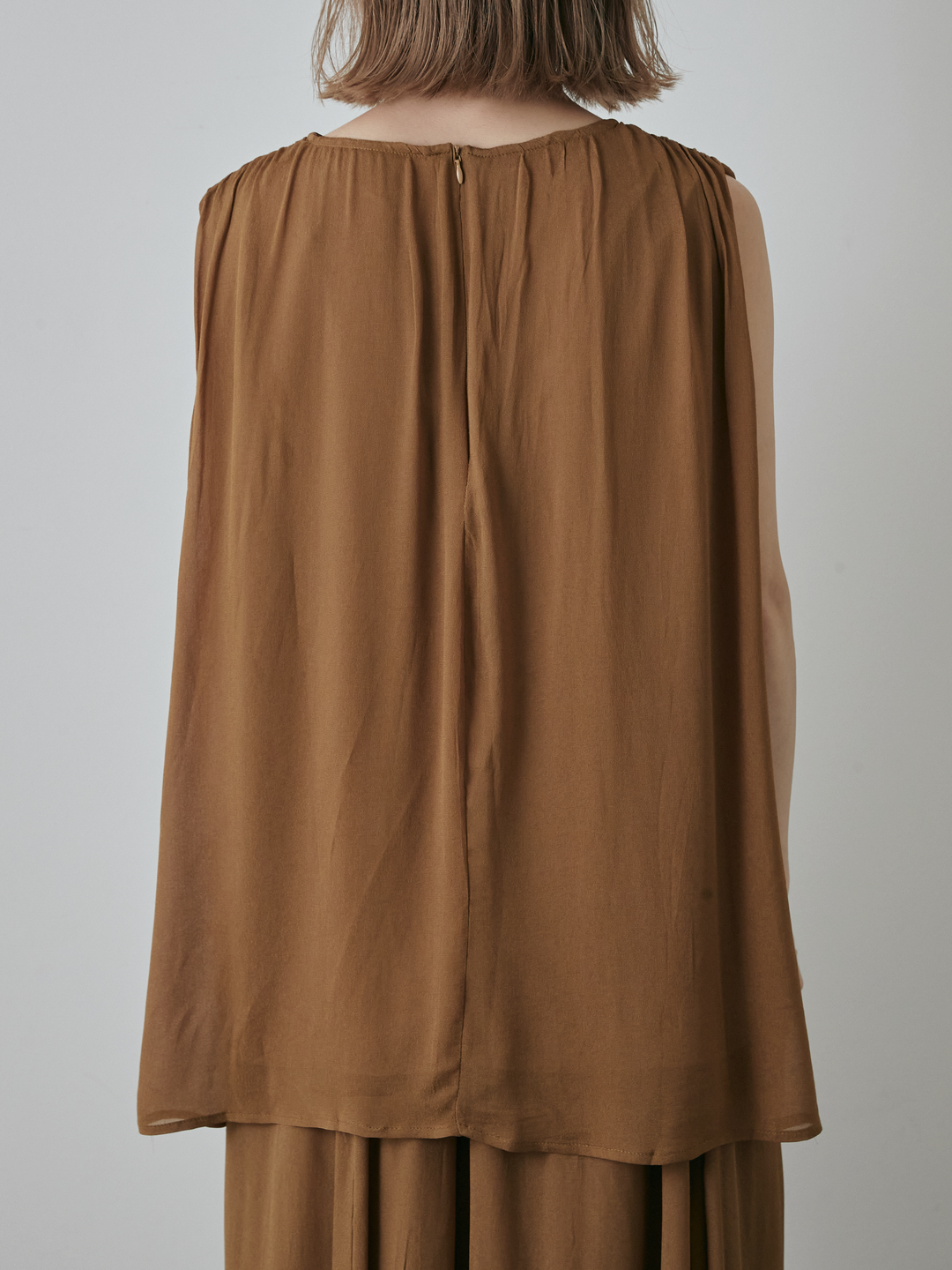 [予約]シアータックショルダーブラウス/ベージュ