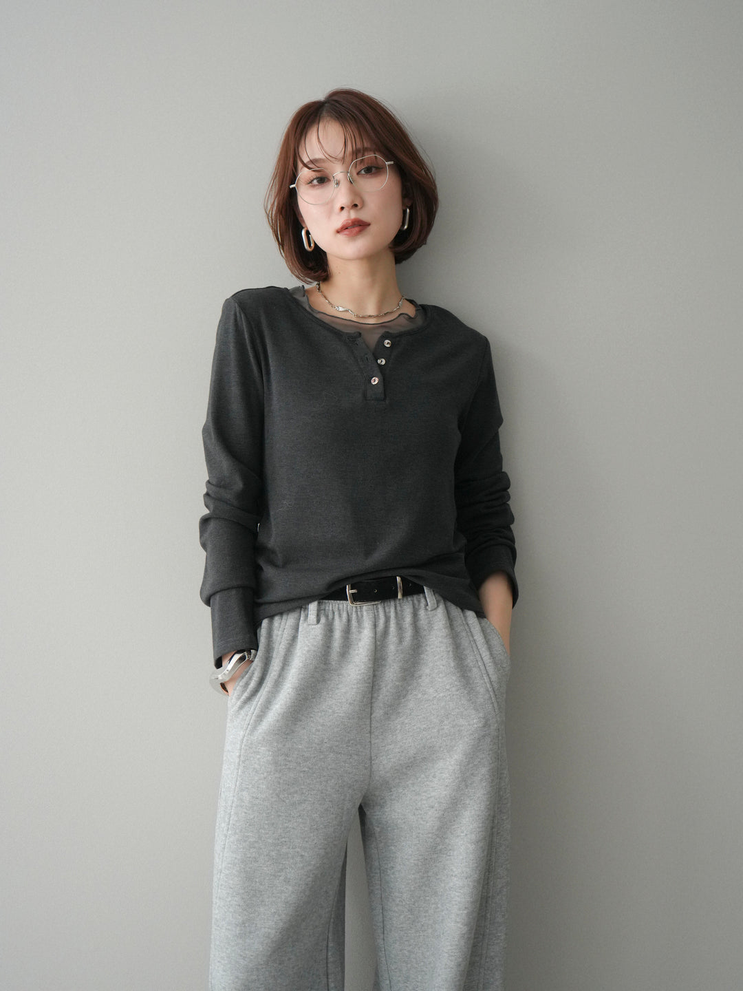 [予約]チュールレイヤードヘンリーネックカットソー/charcoal