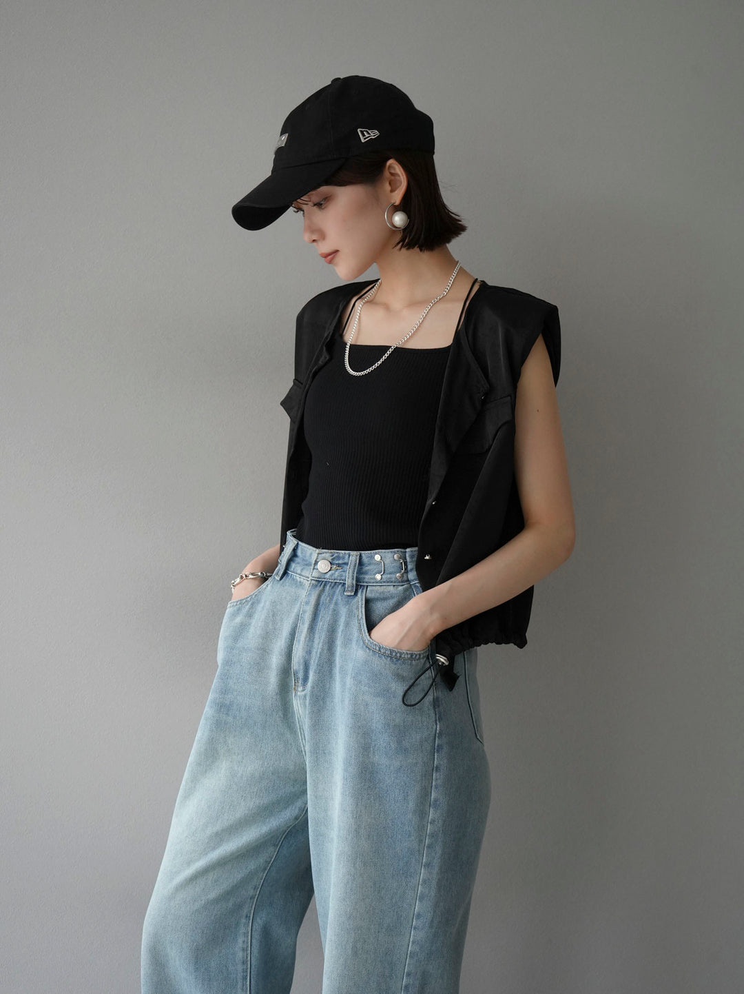 [Pre-order] Satin Drawstring Sleeveless Blouse/Black