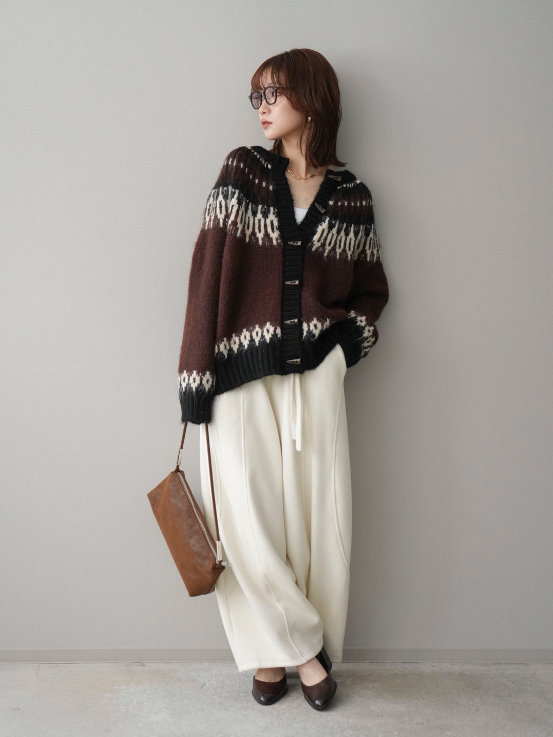 [SET]トグルボタン求心柄ニットカーディガン+ウエストベルトカーブラインスエットパンツ(2set)