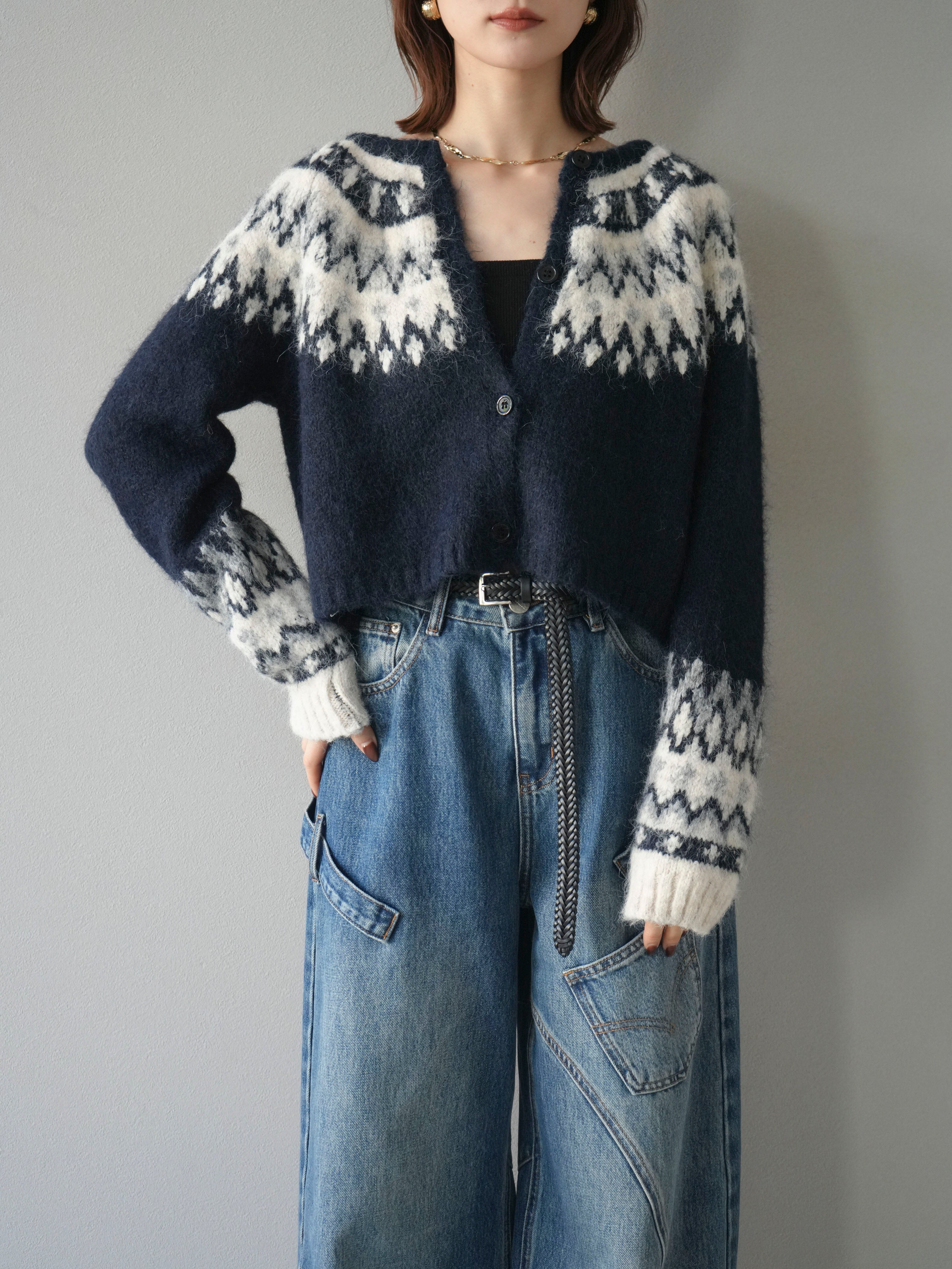 FOXEY カシミヤローズ クロップド ニットカーディガン 38 FOXEY カシミヤローズ クロップド ニットカーディガン 38 FOXEY