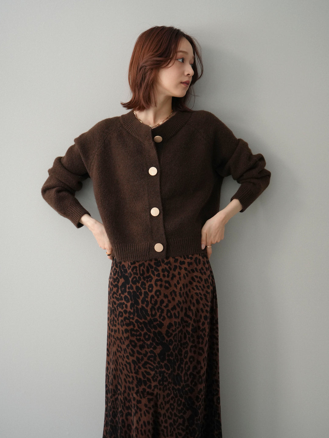 [SET]BIGボタンニットカーディガン+レオパードベロアナロースカート(2set)