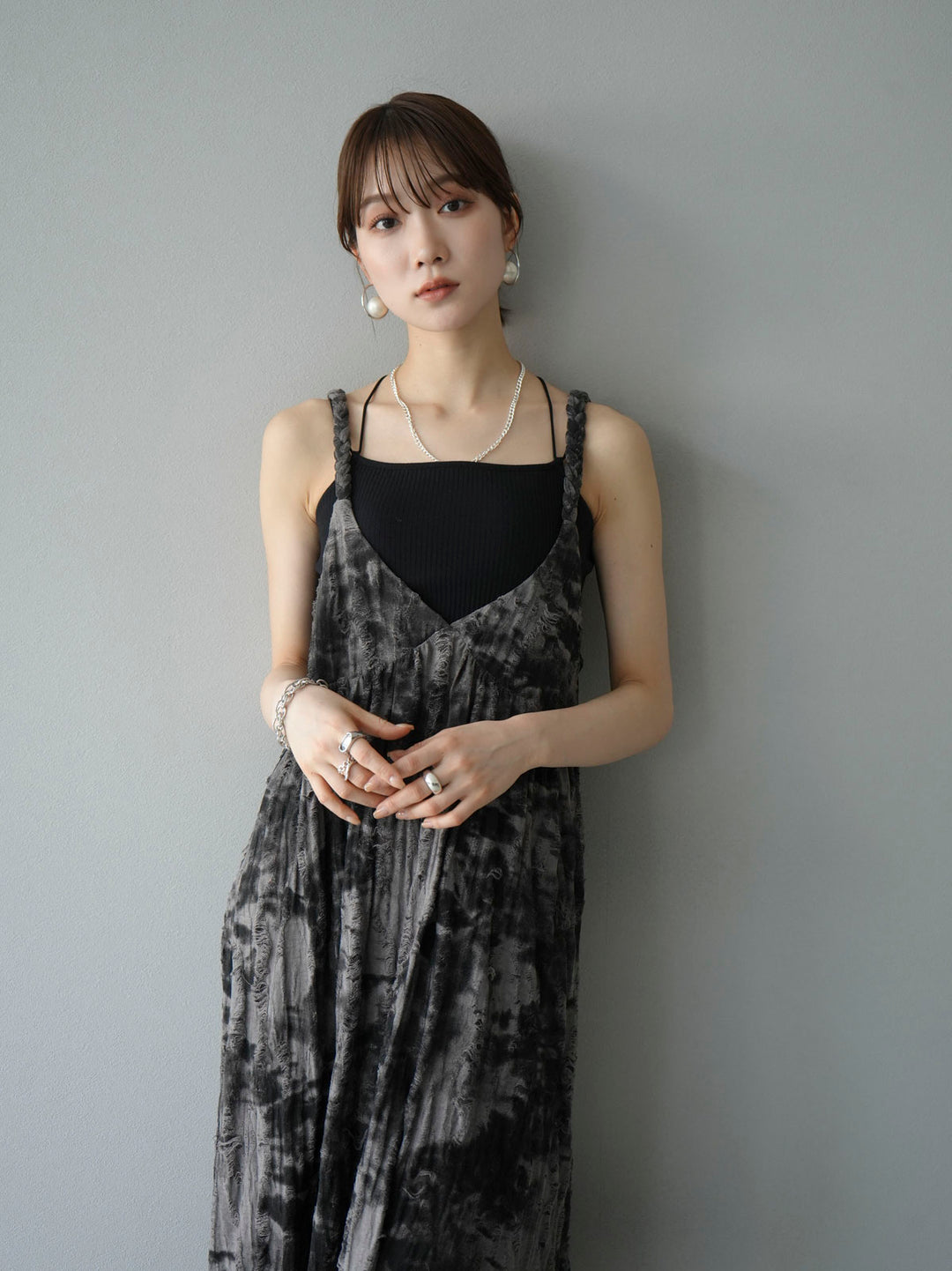 [Pre-order] Damaged Nuance Pattern Braided String Cami Dress/Brown