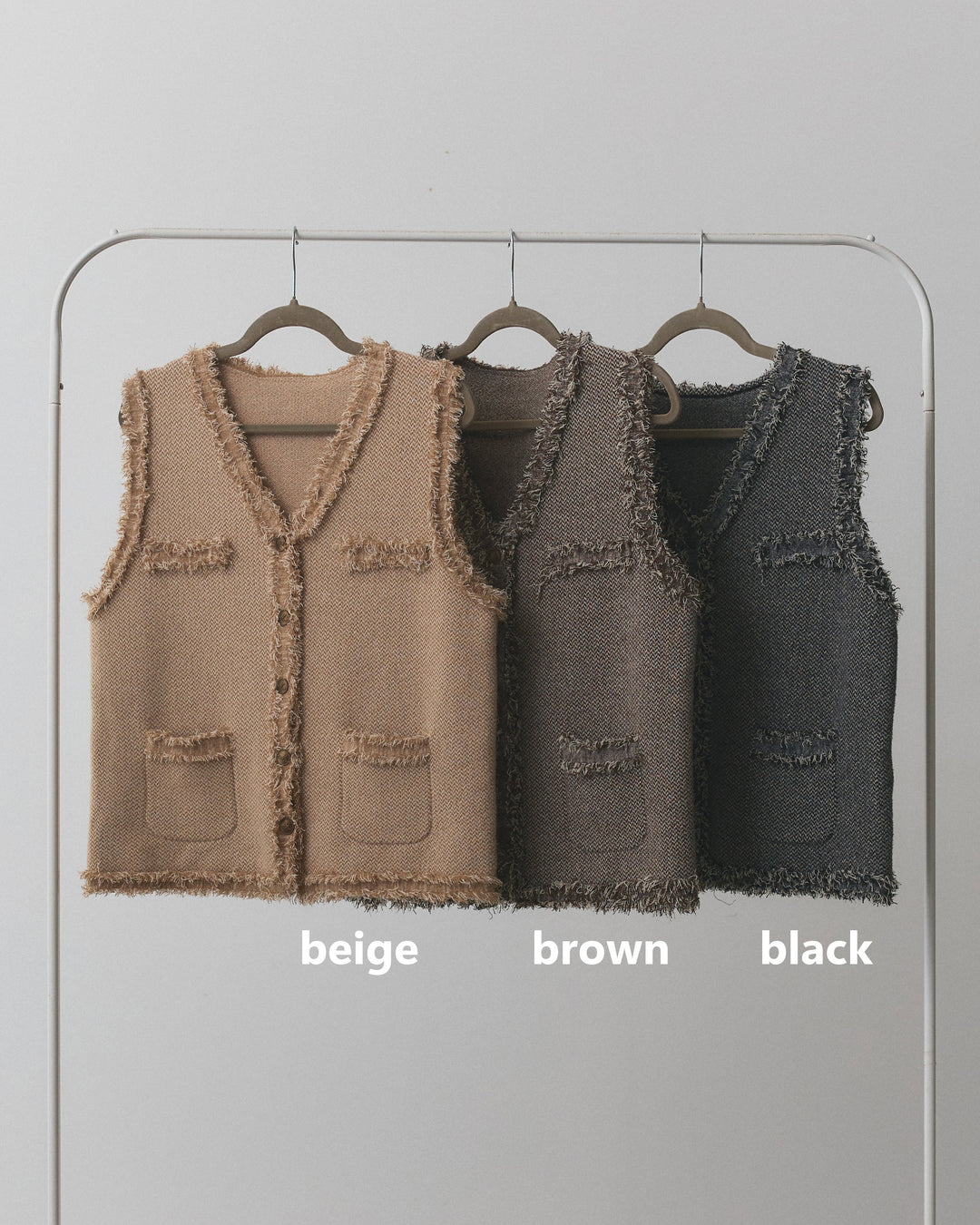 【Allure】[SET]アンティークボタンツイードフリンジニットベスト+デザインタックセンターシームアイドパンツ(2set)