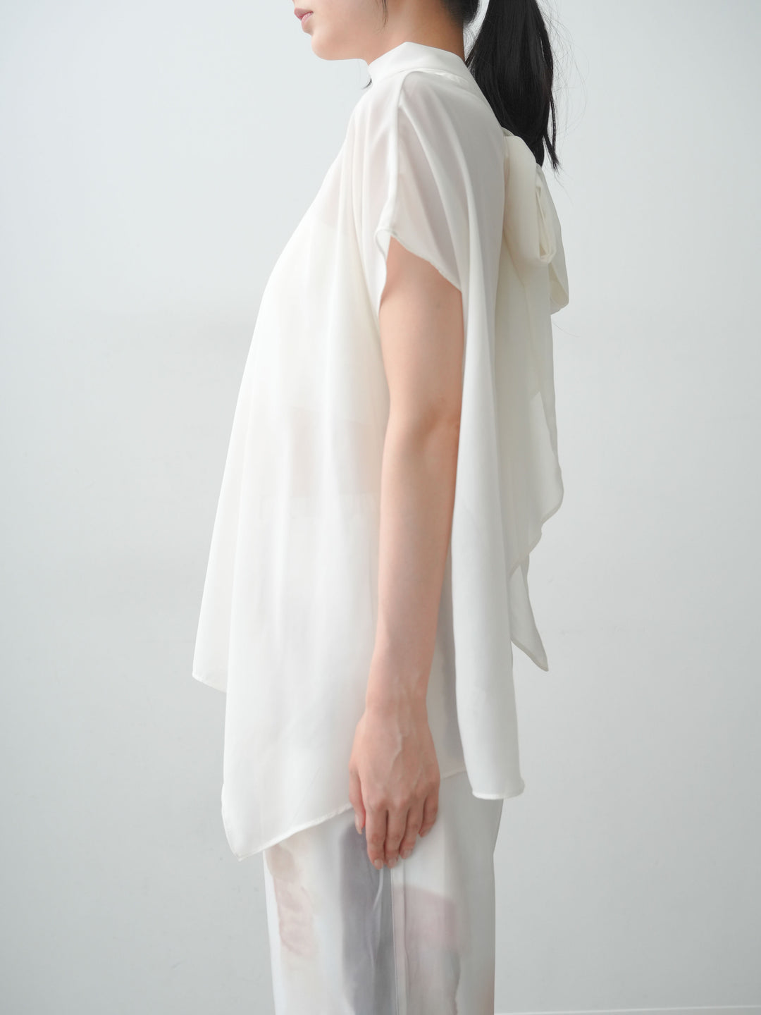 [予約]ストールデザインアシメドレープフレンチブラウス/white