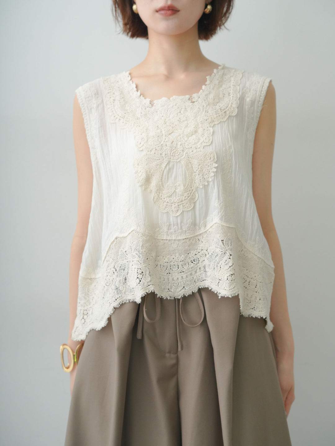 [予約]アンティークレースノースリトップス/beige
