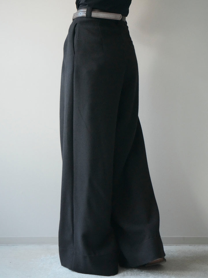 [予約]ウールタッチベルト付ワイドパンツ/black