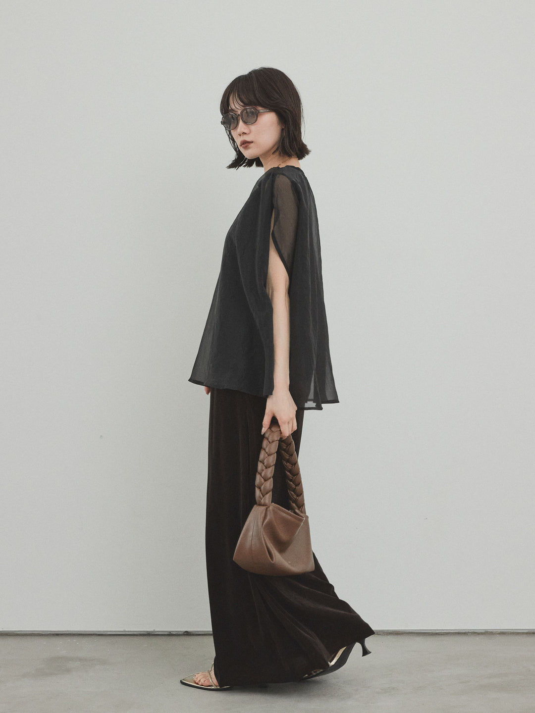 [SET] 緊湊光滑透視層疊上衣 + 天鵝絨低腰裙 (2set)