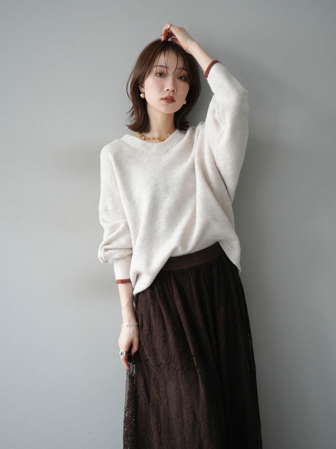 [SET]Vネック配色スリーブニットプルオーバー+選べるアクセセット(2set)