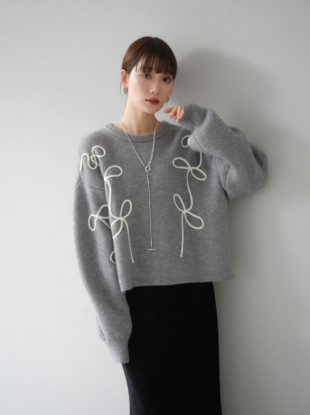 [予約]コード刺繍ルーズニットプルオーバー/グレー