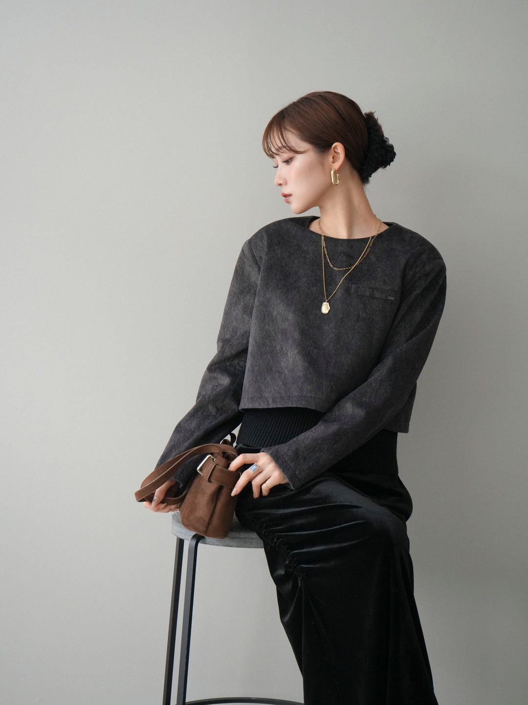 [予約]リブニットレイヤードスエードプルオーバー/charcoal