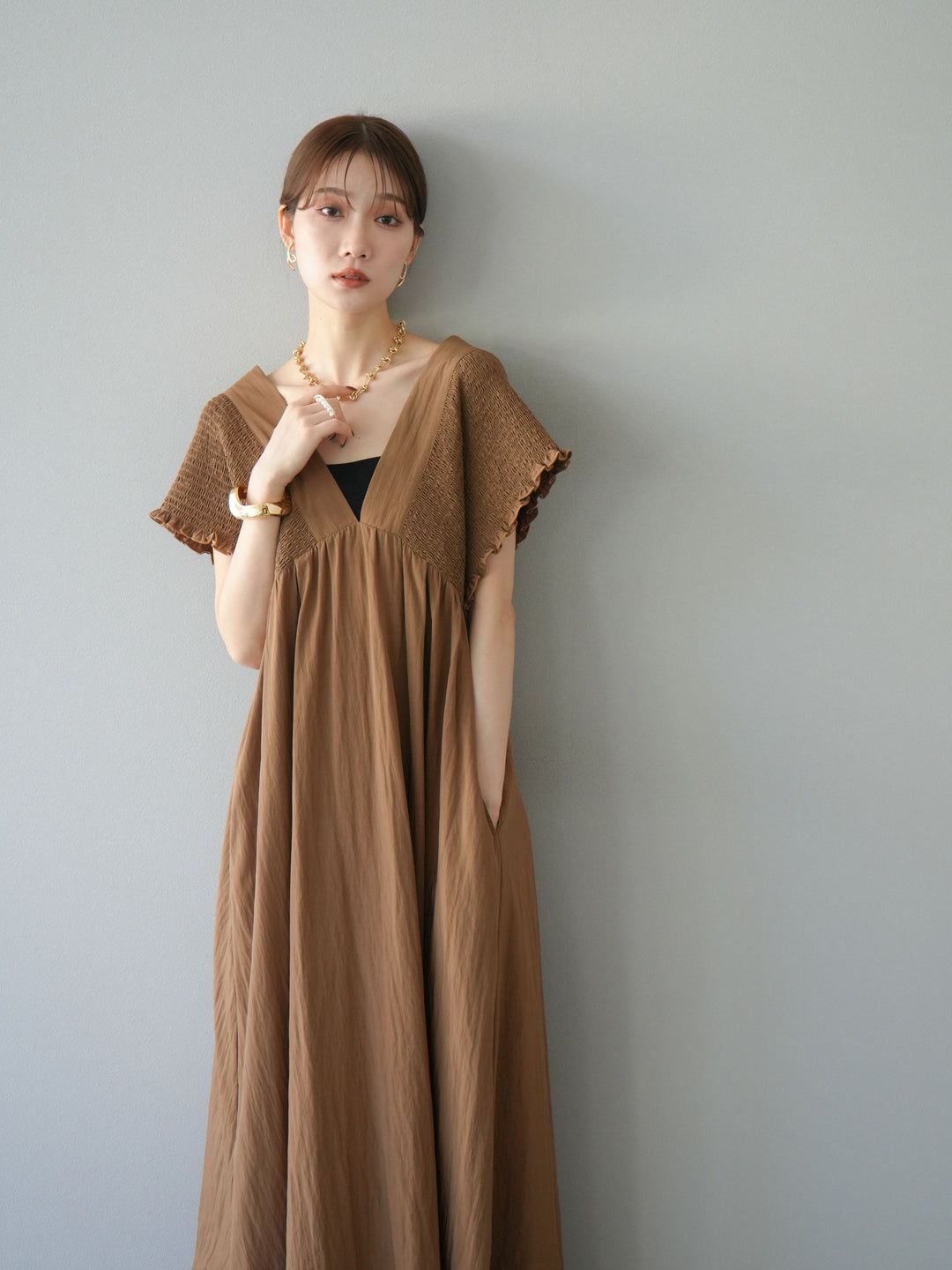 [SET] 褶皺V領連身裙 + 褶皺V領連身裙 (2件套)