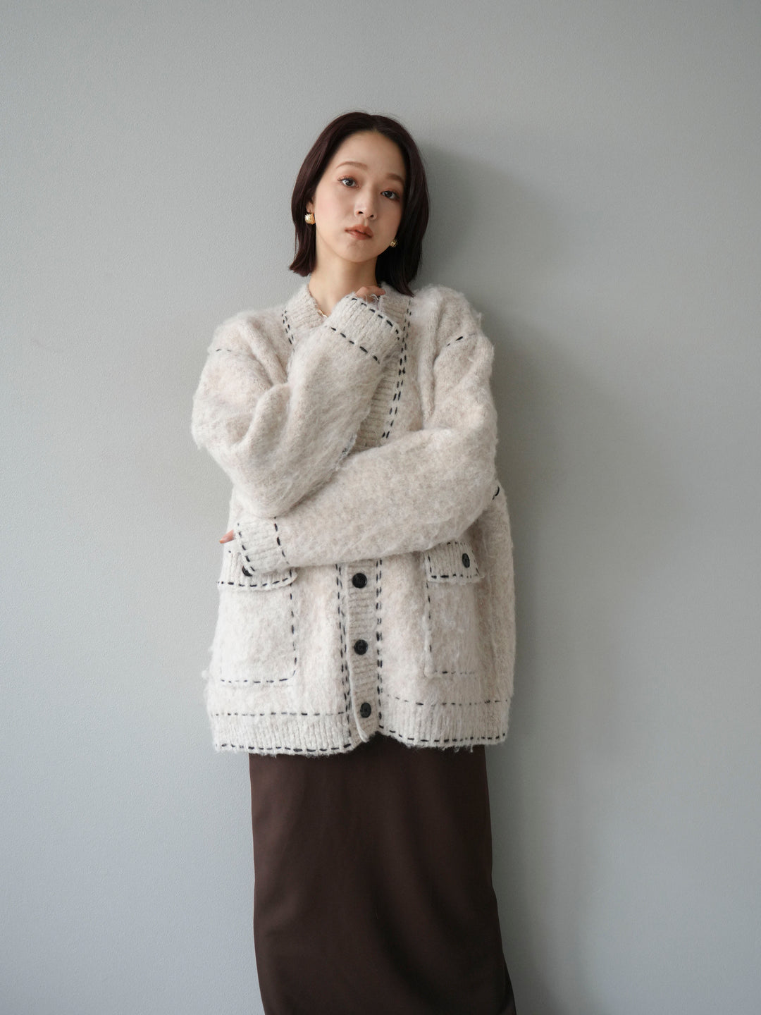 [予約]ステッチVネックニットカーディガン/アイボリー