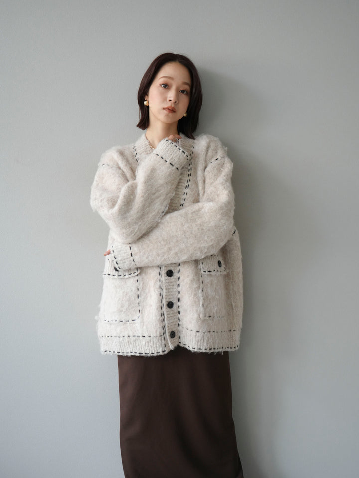 [予約]ステッチVネックニットカーディガン/アイボリー