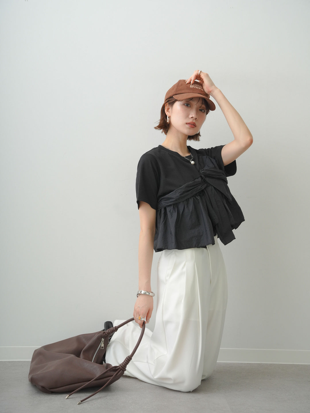[SET]ナイロンドッキングツイストTEE +アシンメトリーベルトタックワイドパンツ(2set)