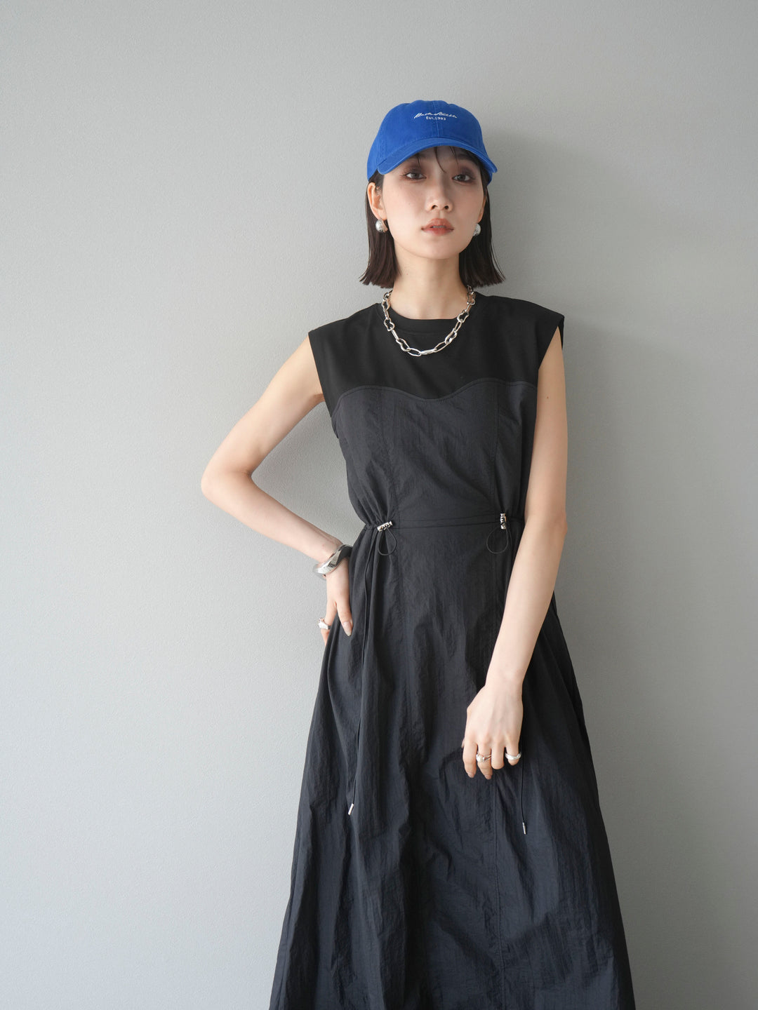 [SET] 剪裁對接尼龍洋裝 + 可選飾品套裝 (2 套)