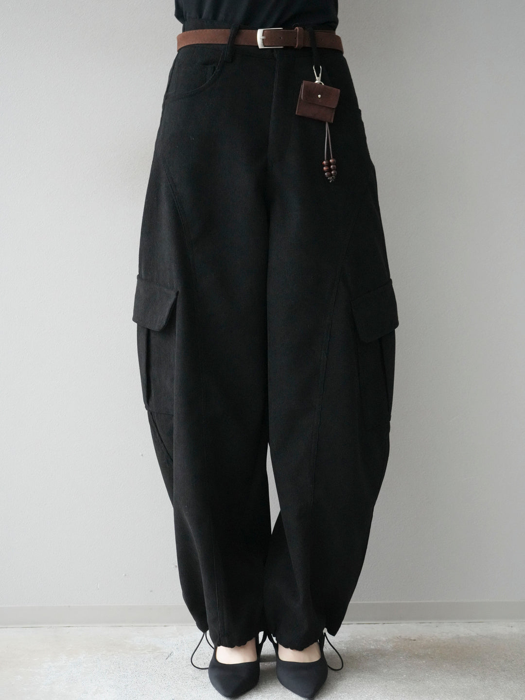 [予約]ベルト付コーデュロイカーゴパンツ/black