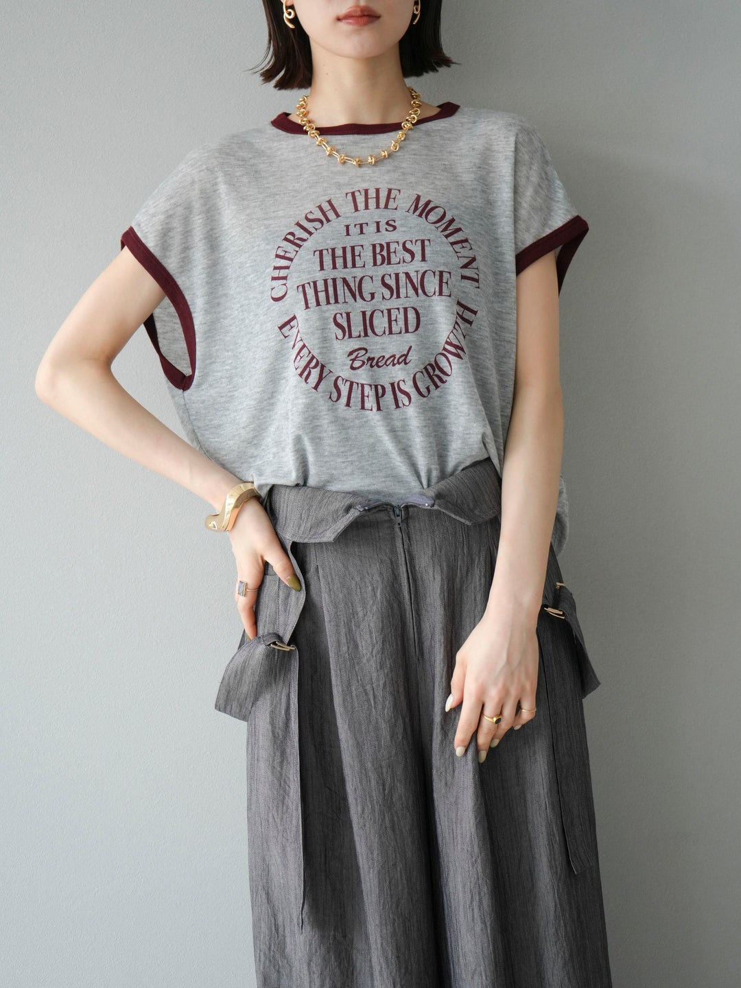 [SET]ストリングデザインハイウエストサロペット+シアーフライス ロゴプリントT (2set)