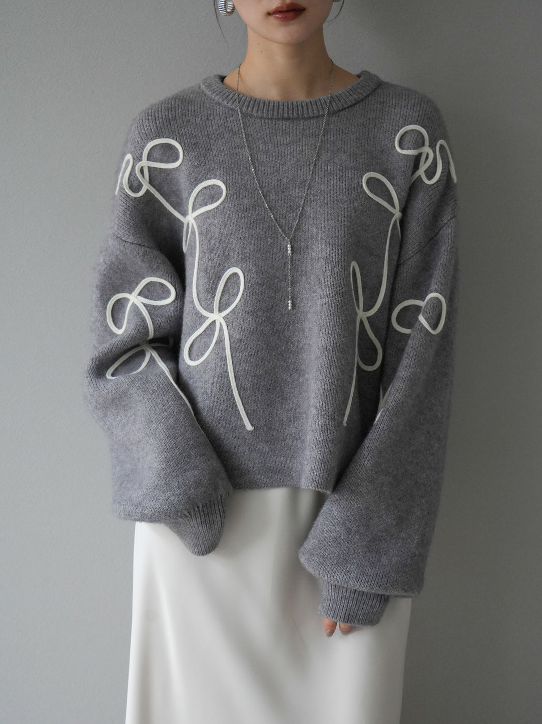 [予約]コード刺繍ルーズニットプルオーバー/グレー