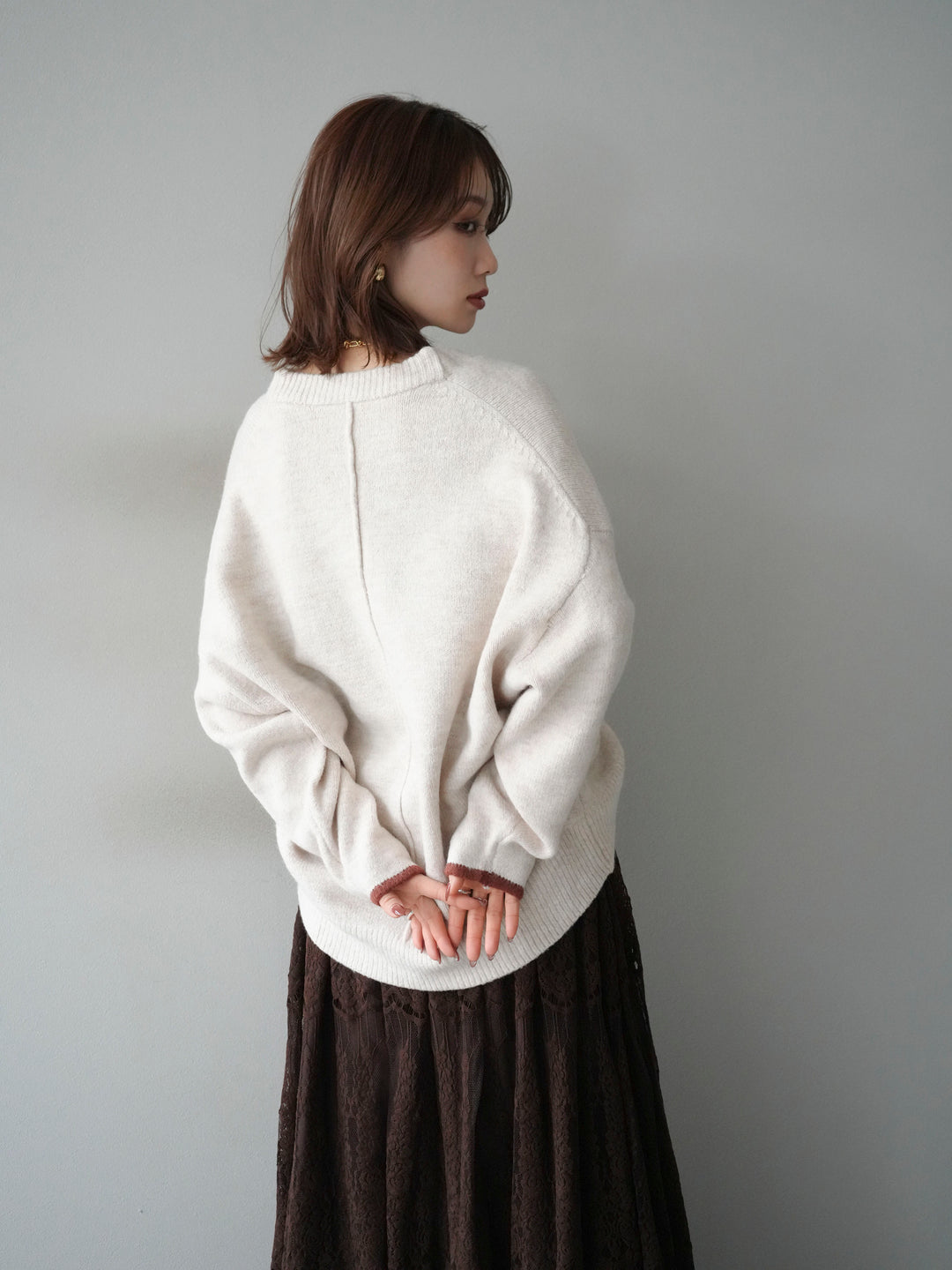 [SET]Vネック配色スリーブニットプルオーバー+選べるアクセセット(2set)