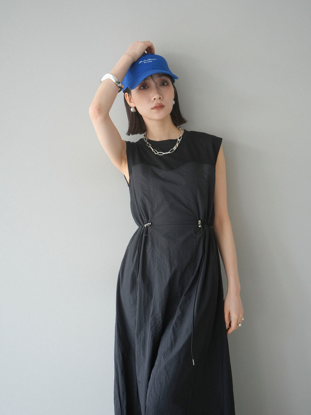 [SET] 剪裁對接尼龍洋裝 + 可選飾品套裝 (2 套)