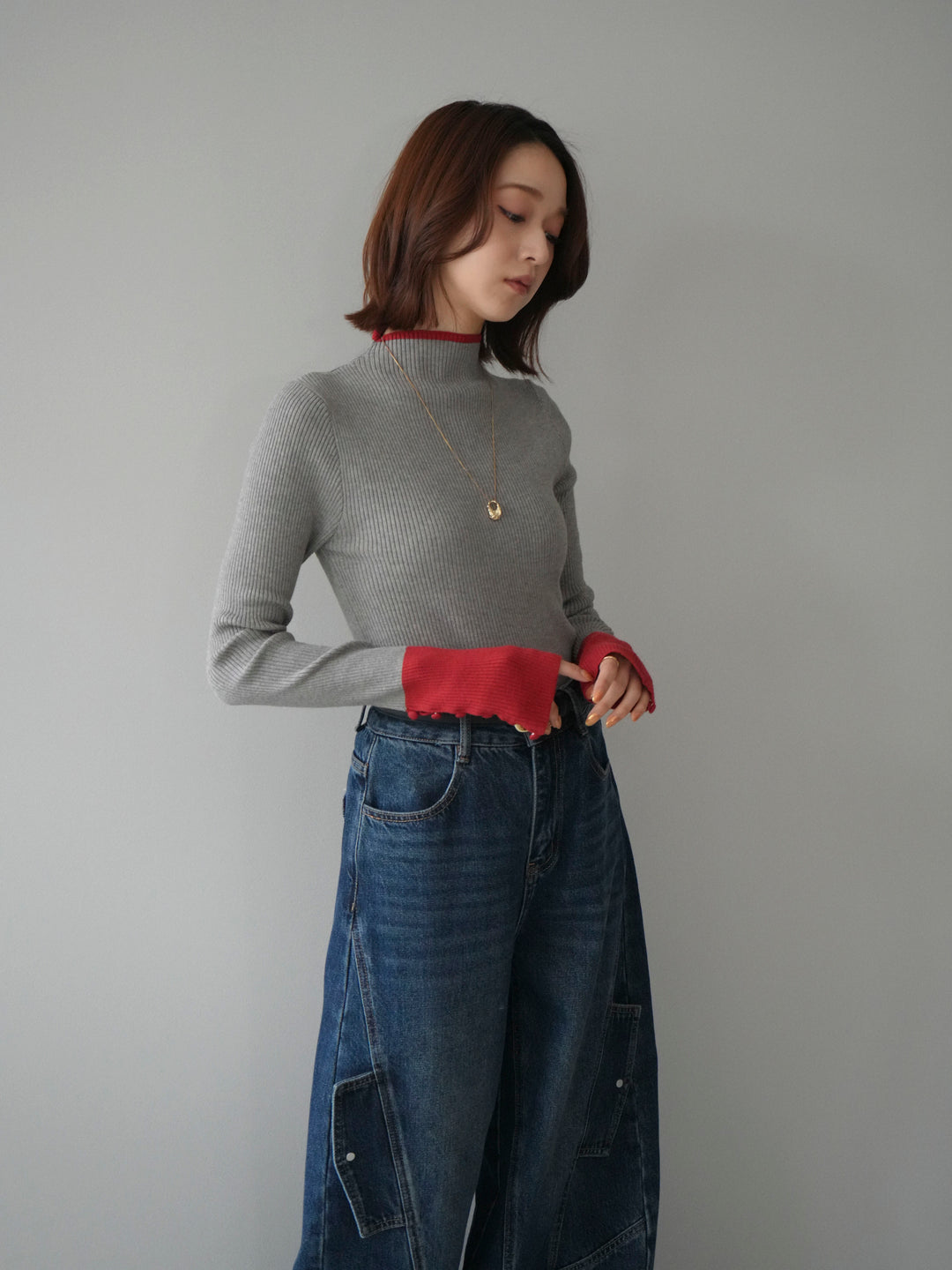 [予約]袖ボタンハイネック配色リブニットトップス/gray
