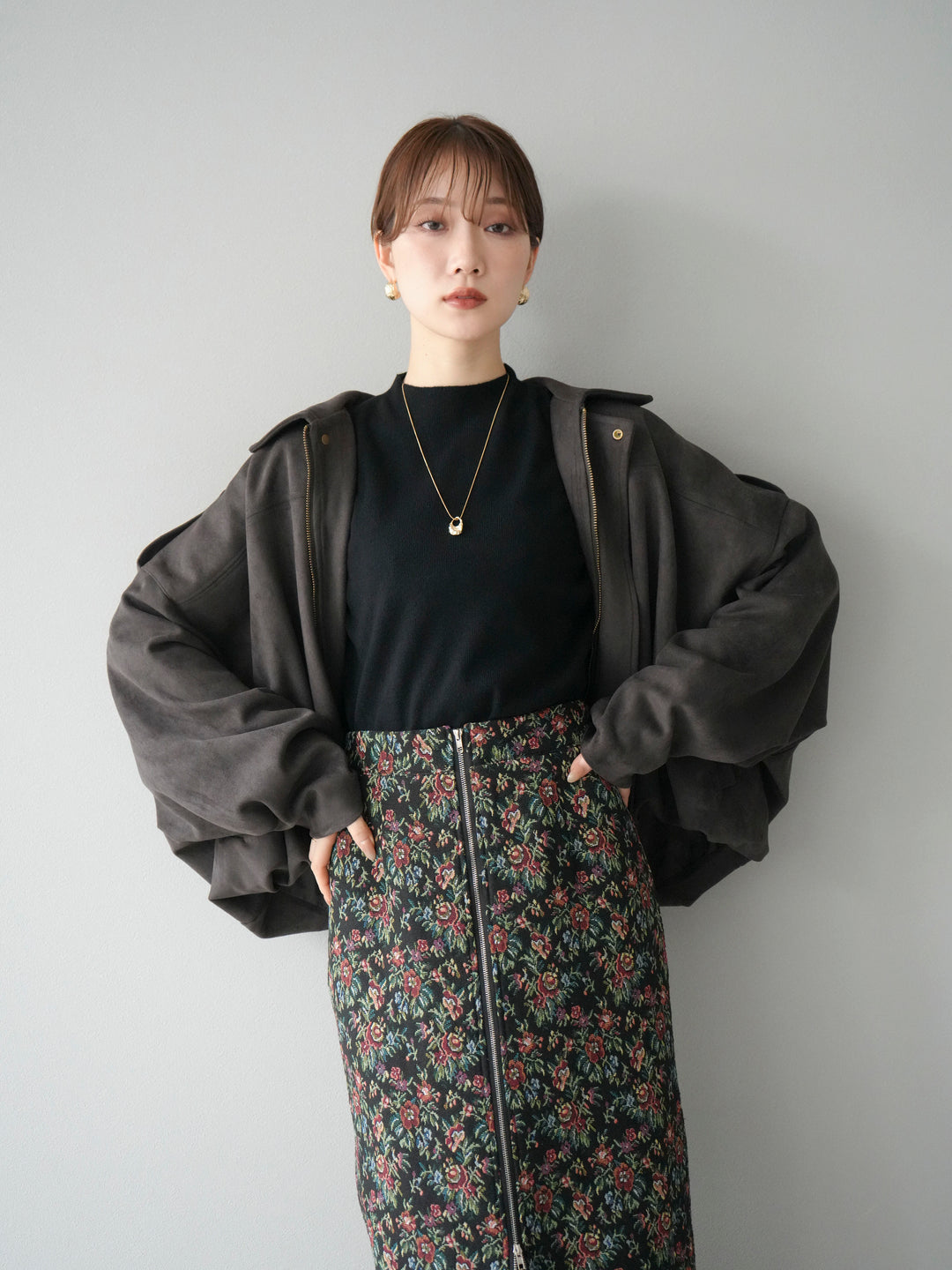 [SET] 麂皮外套上衣 + 小領法式針織上衣（2 組）