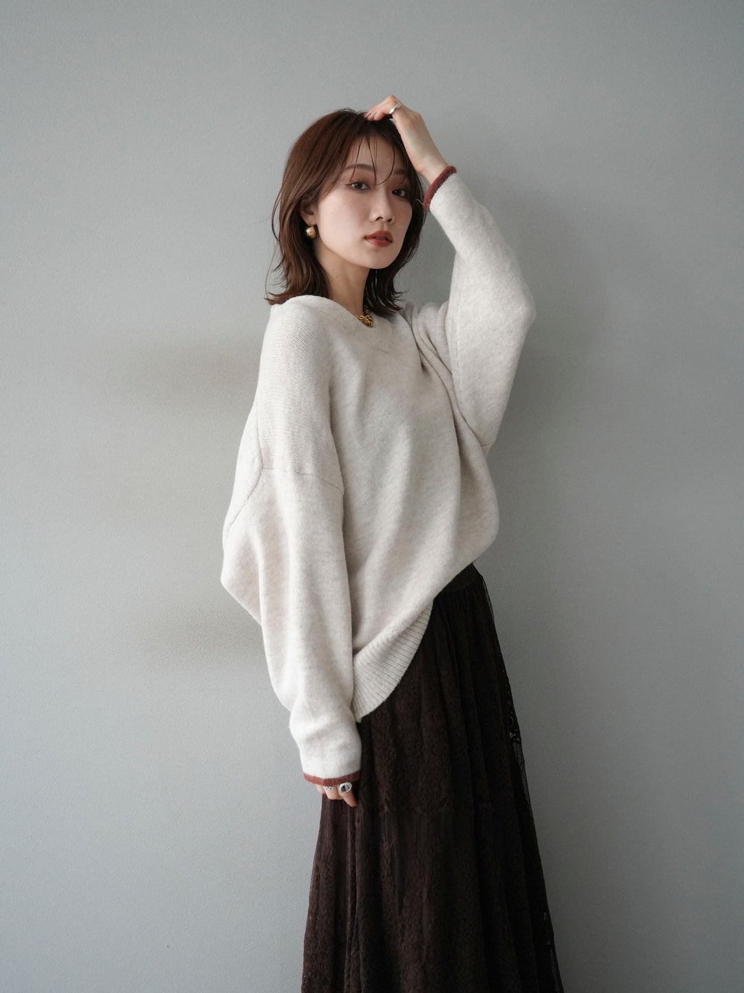 [SET]Vネック配色スリーブニットプルオーバー+選べるアクセセット(2set)