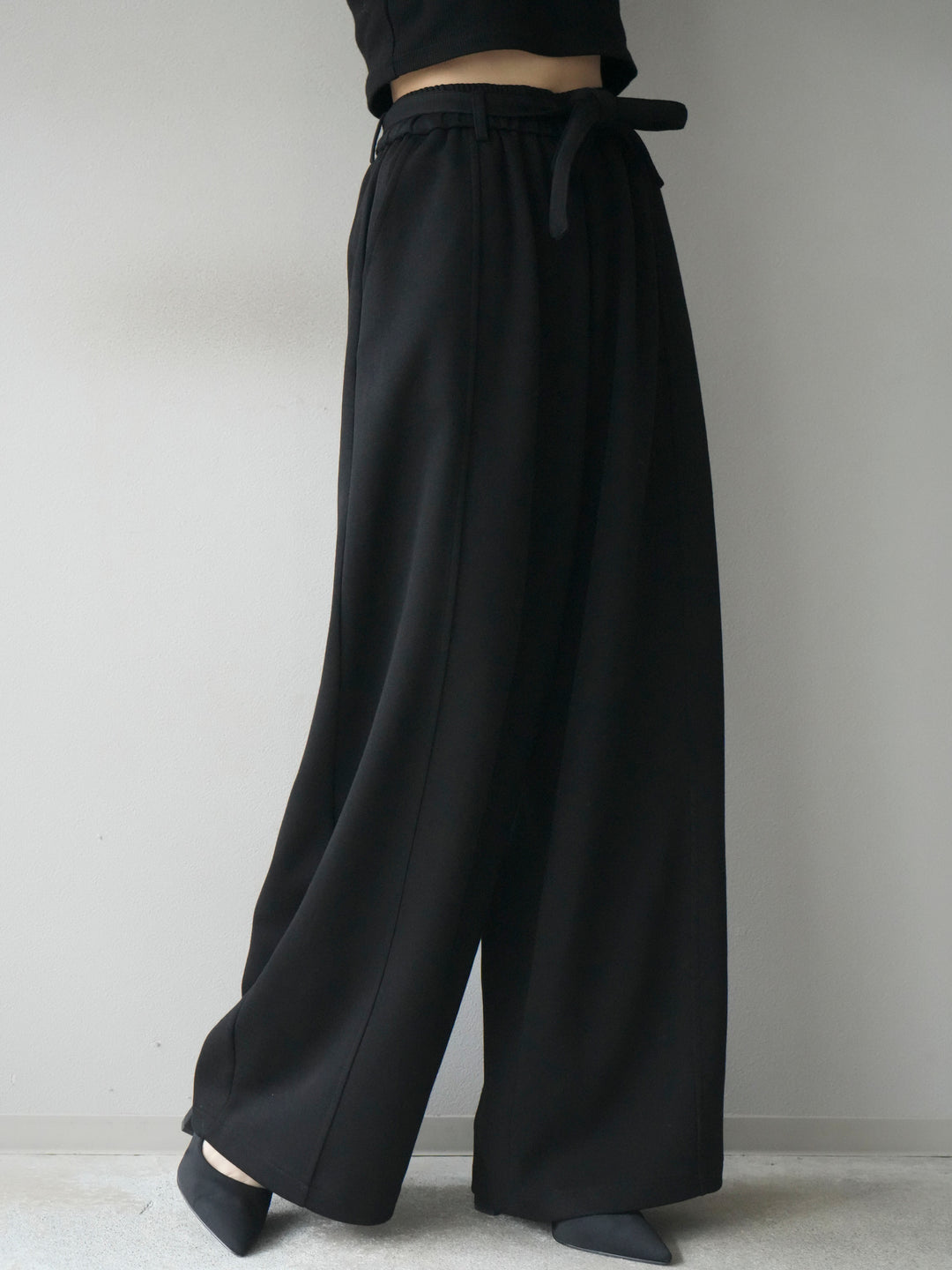 [予約]ベルト付スウェットワイドパンツ/black