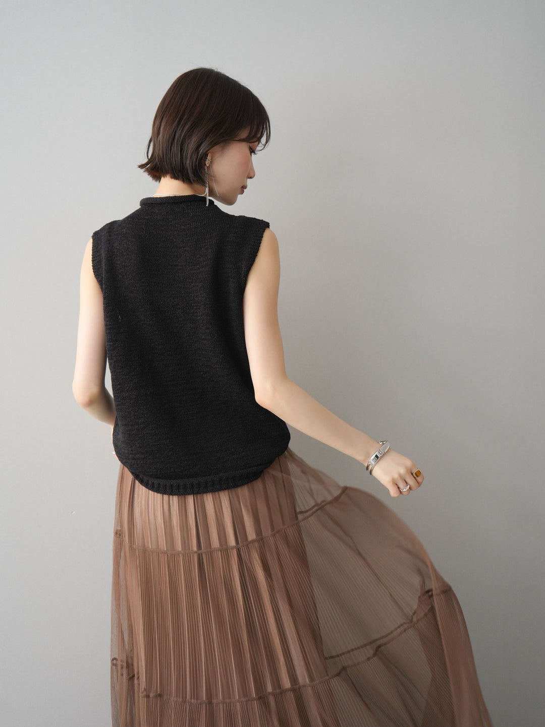 [予約]ノースリーブリネンタッチシアーニットプルオーバー/black