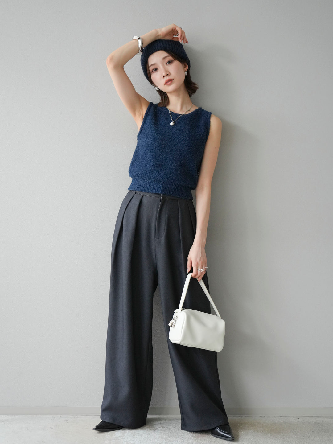 [予約]レザーパイピングタックワイドパンツ/グレー