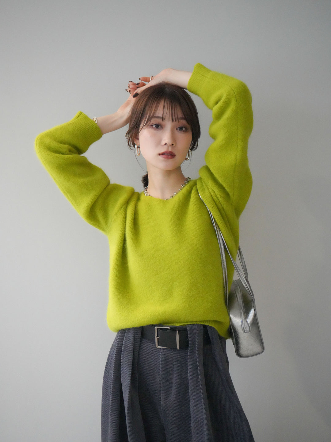 [SET]シュシュ付きアンゴラタッチVネックニットプルオーバー+シュシュ付きアンゴラタッチVネックニットプルオーバー(2set)