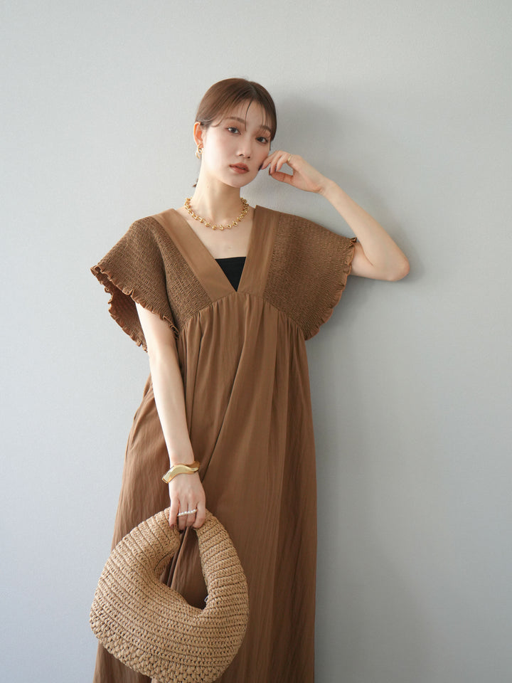 【預購】褶皺V領洋裝/米色