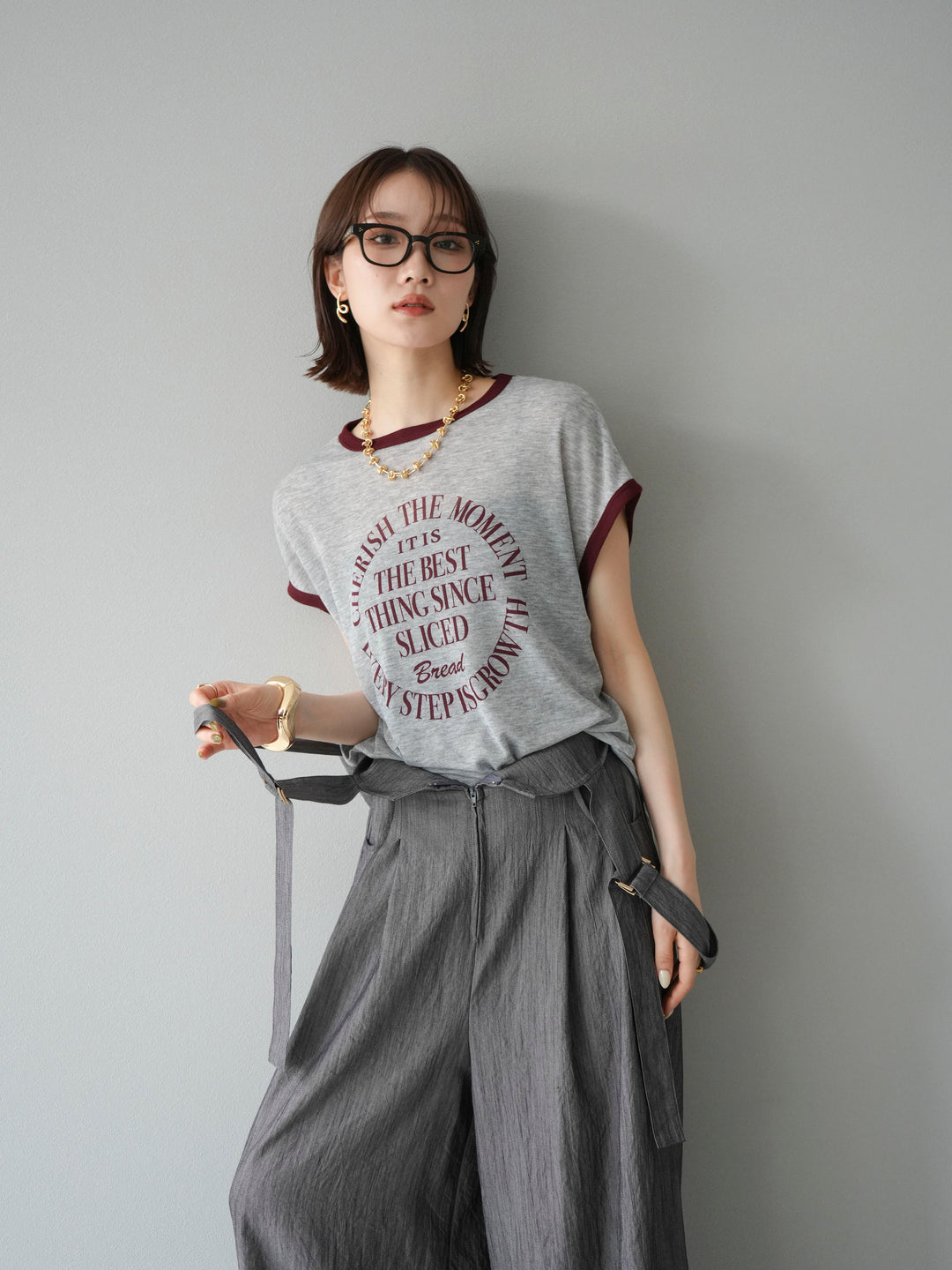 [SET]ストリングデザインハイウエストサロペット+シアーフライス ロゴプリントT (2set)