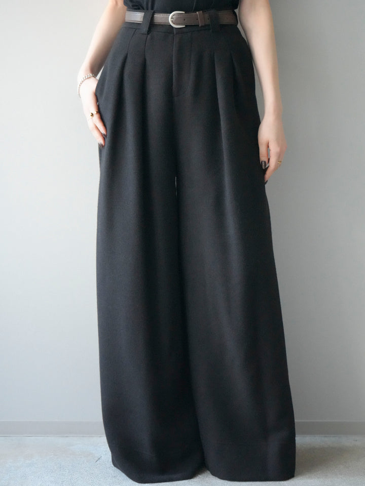 [予約]ウールタッチベルト付ワイドパンツ/black