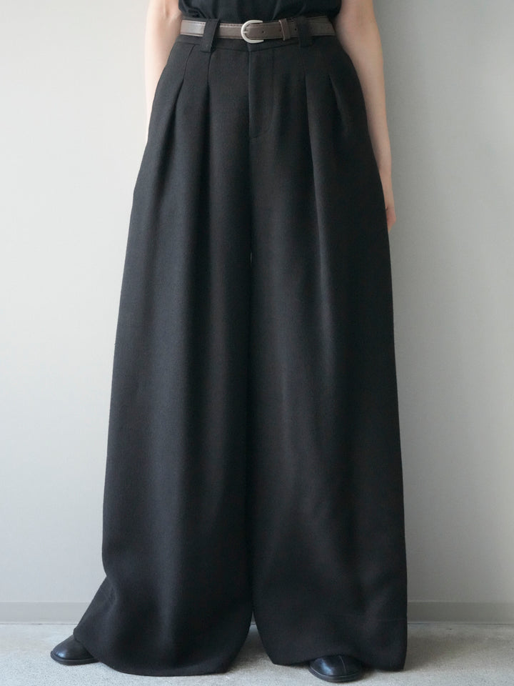 [予約]ウールタッチベルト付ワイドパンツ/black