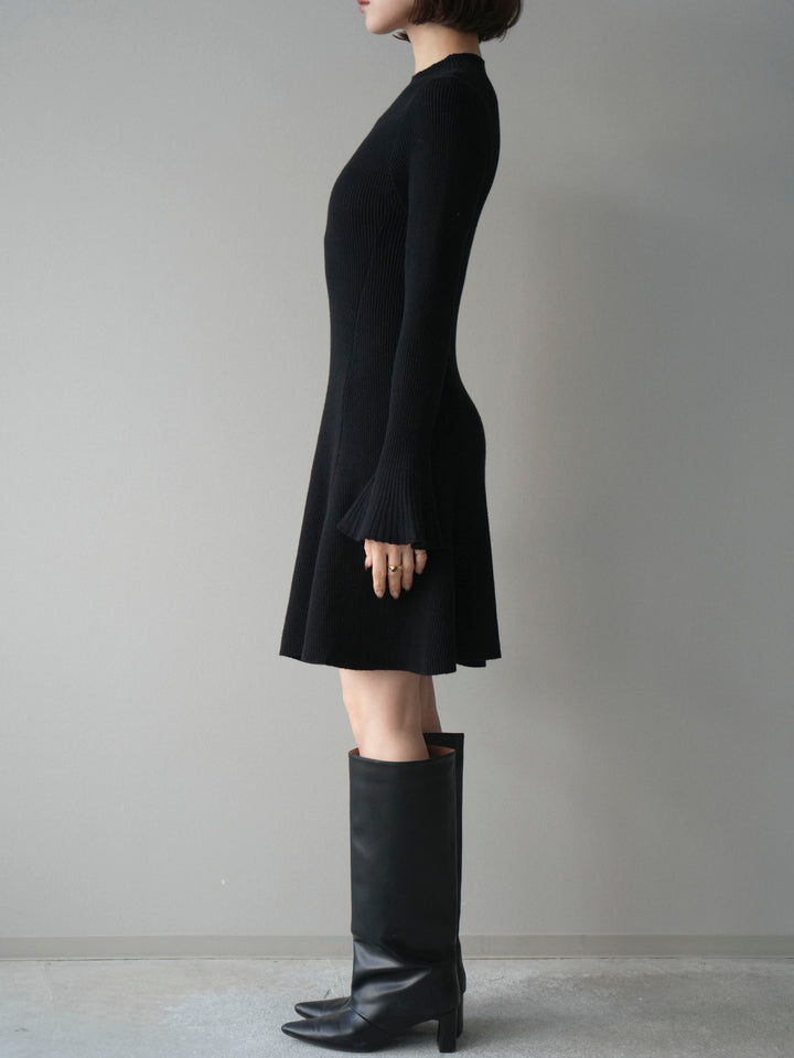 [予約]フレアリブニットミニワンピース/black