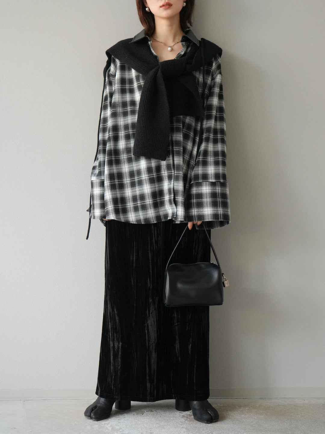[SET]レザー襟オンブレチェックオーバーシャツ +ループデザインホックベスト +クラッシュベロアナロースカート(3set)