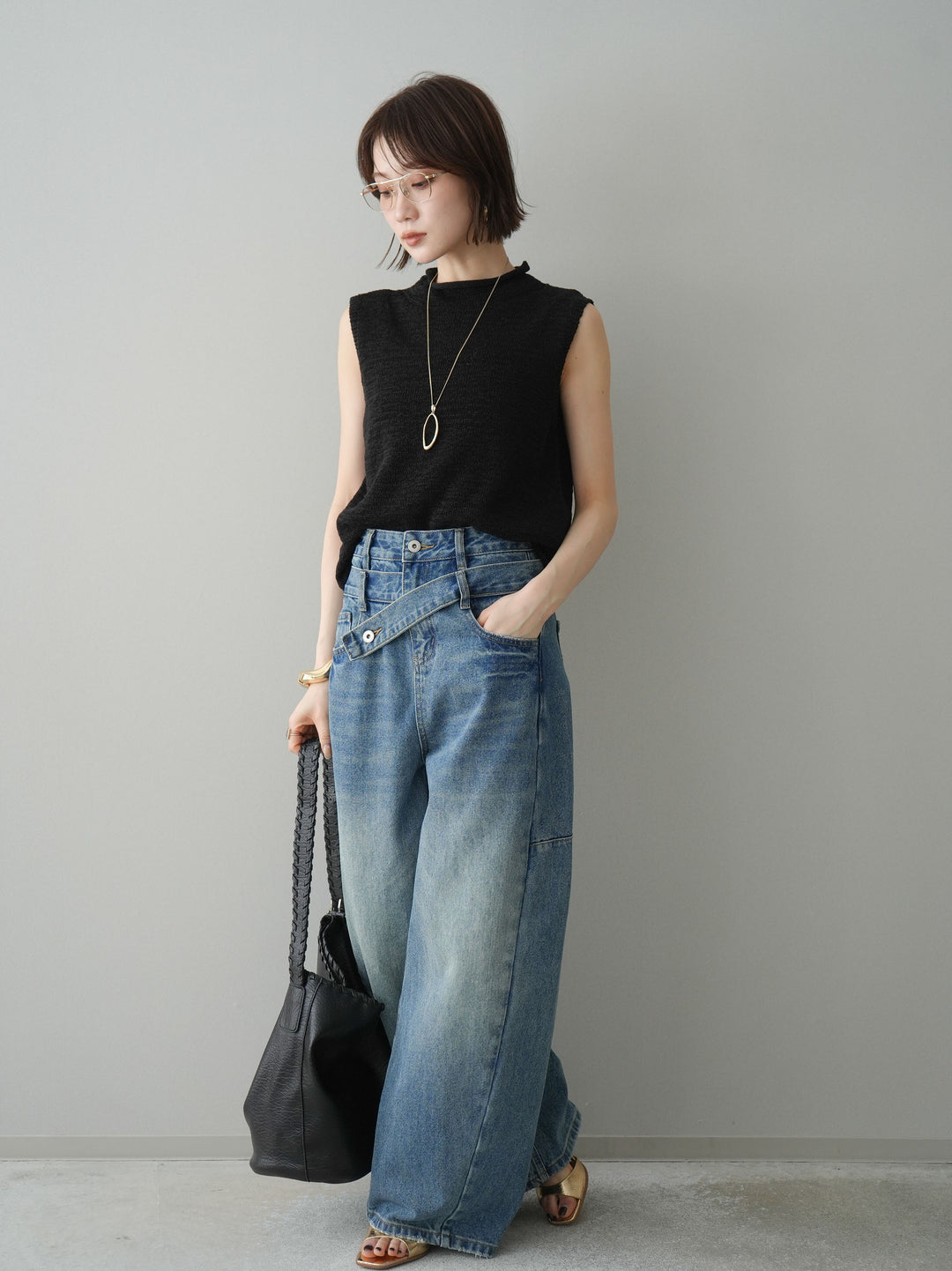 【套裝】無袖亞麻質感透視針織套頭衫 + 不對稱闊腿牛仔褲（兩件套）