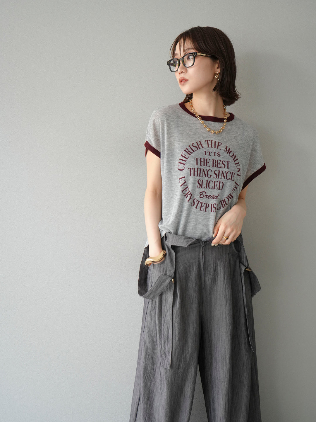 [SET]ストリングデザインハイウエストサロペット+シアーフライス ロゴプリントT (2set)