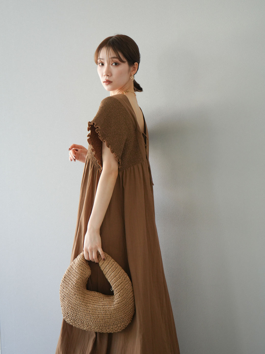 【預購】褶皺V領洋裝/米色