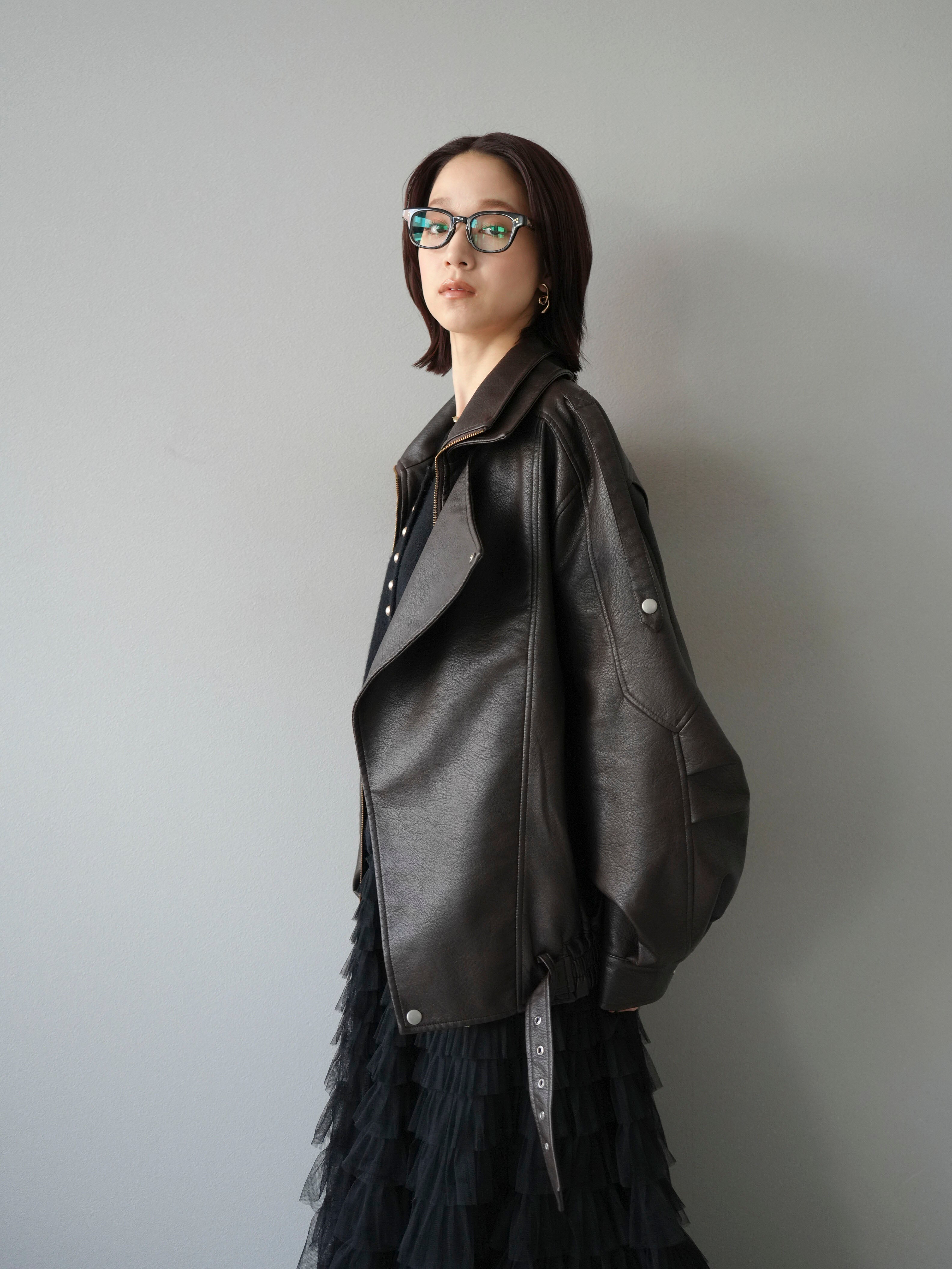 予約]スタンドカラーフェイクレザーブルゾン/ブラウン – Lumier