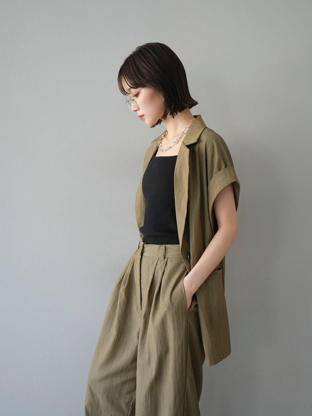 [套裝] 亞麻風格無袖雙背心 + 雙肩帶剪裁羅紋胸罩吊帶背心（2 件套）