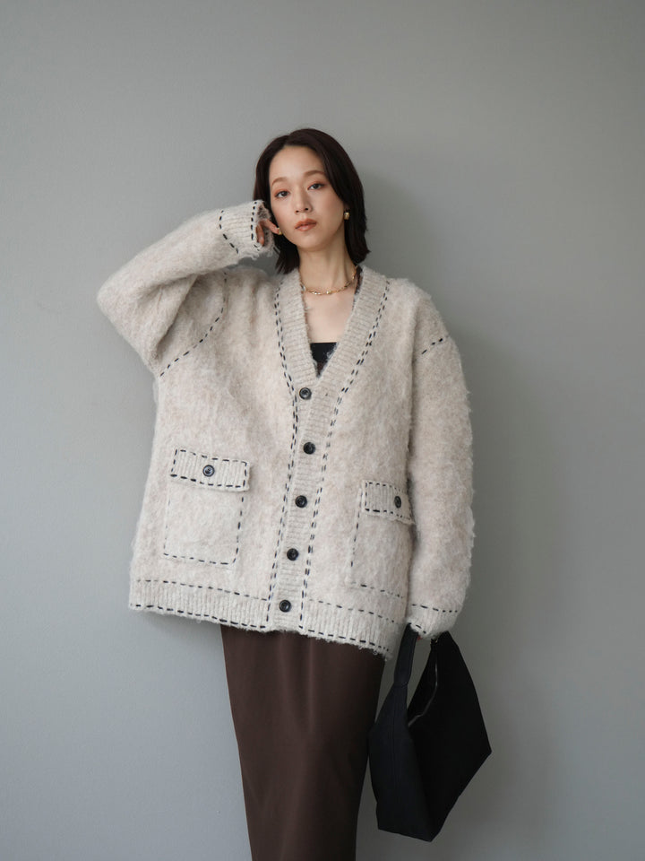 [予約]ステッチVネックニットカーディガン/アイボリー