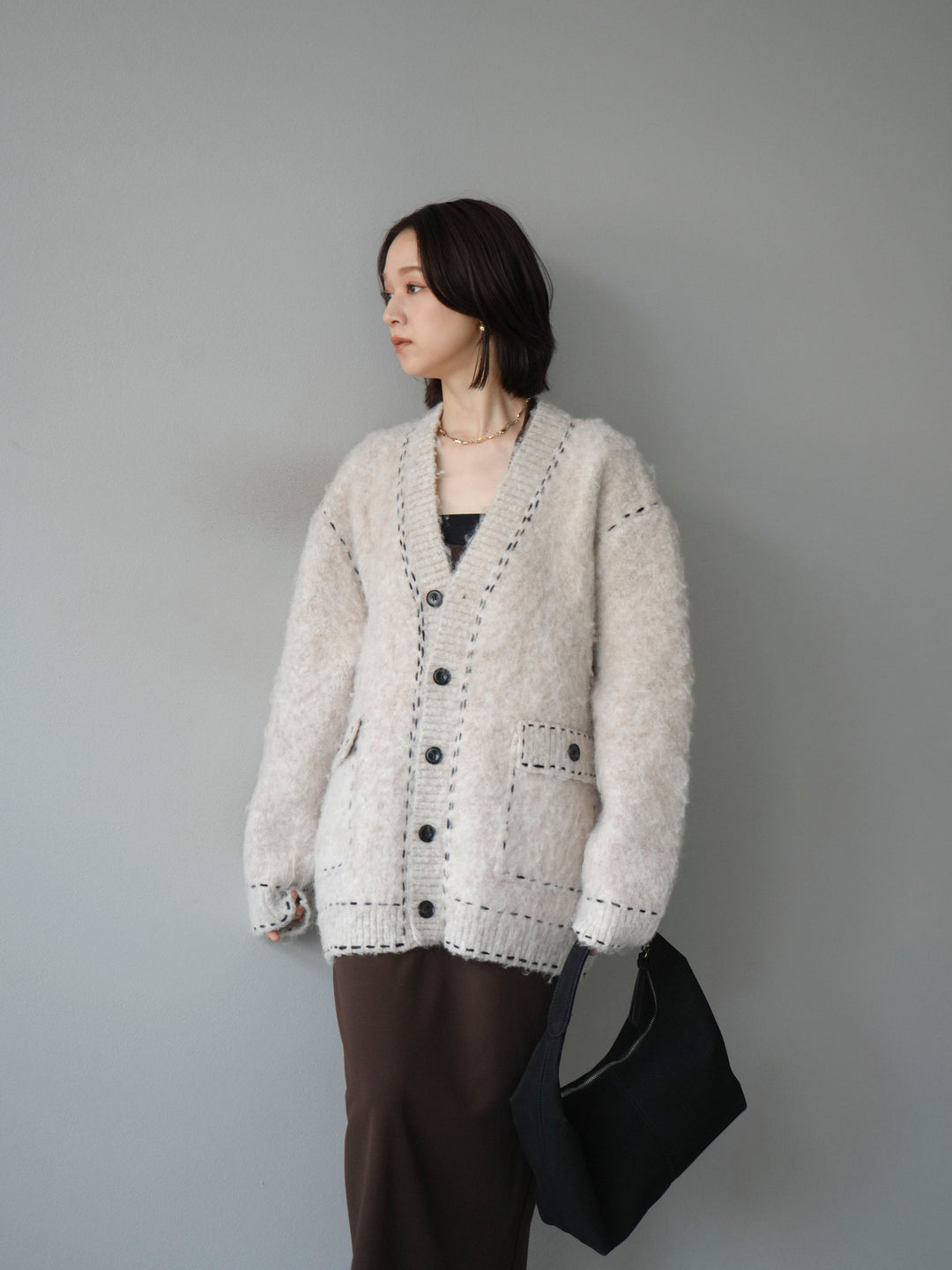 [予約]ステッチVネックニットカーディガン/アイボリー