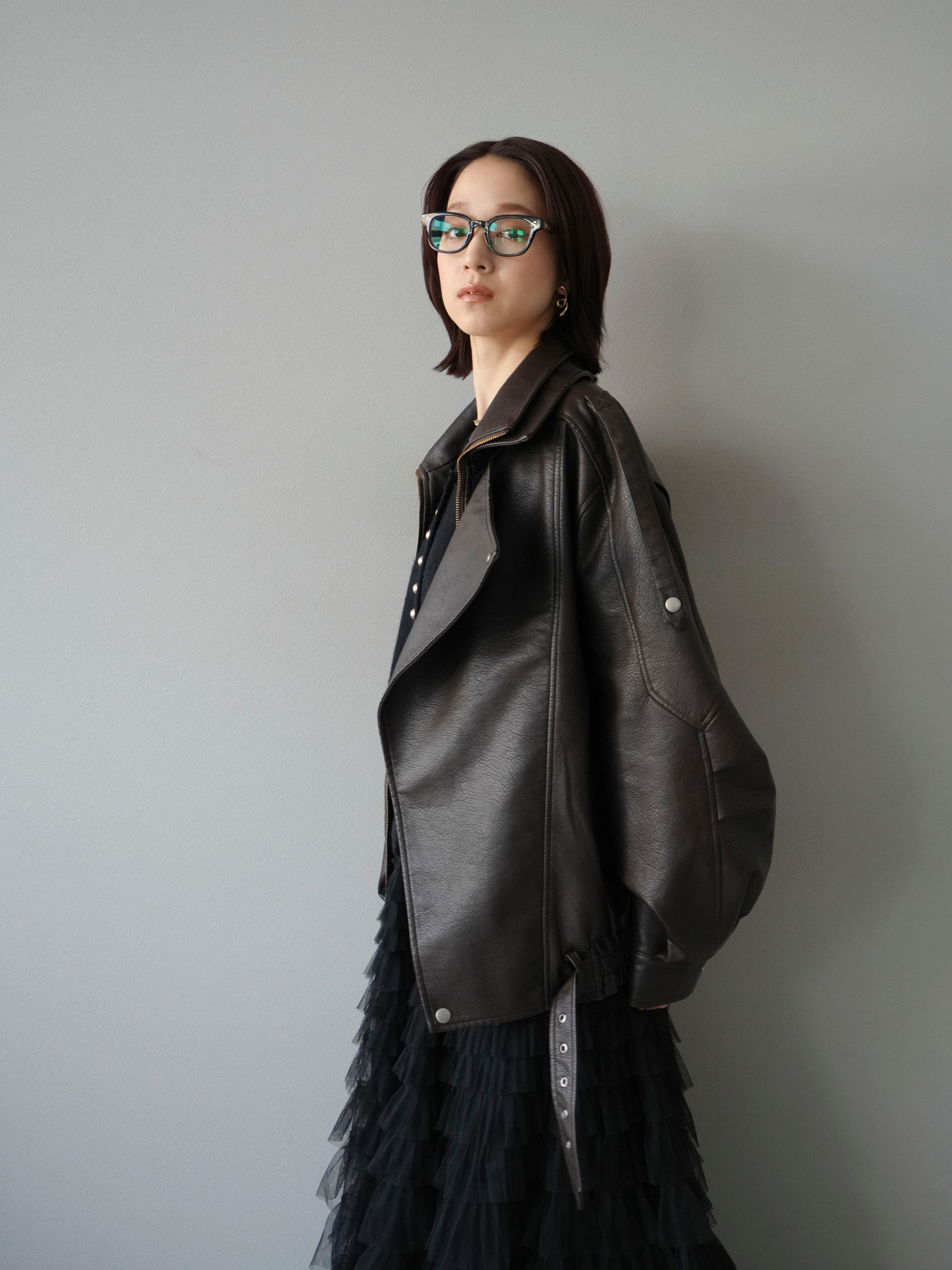 予約]スタンドカラーフェイクレザーブルゾン/ブラウン – Lumier