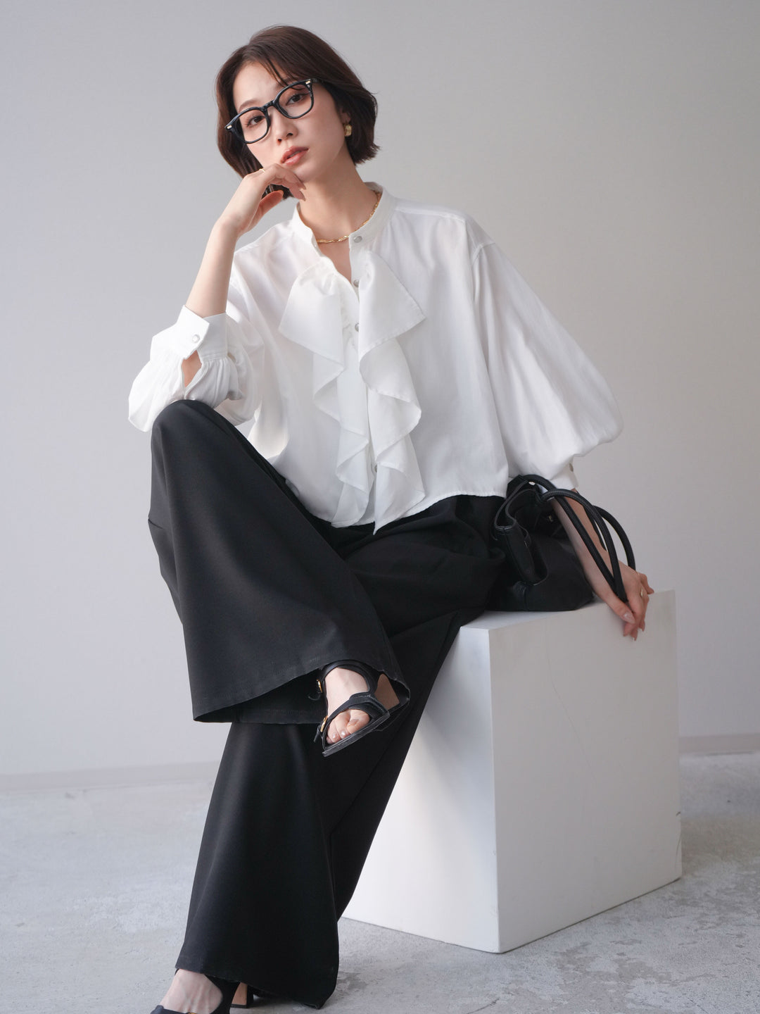 [予約]ラッフルフレアショートブラウス/offwhite